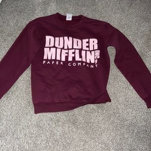 Small, Gildan Dunder Mifflin sweater.